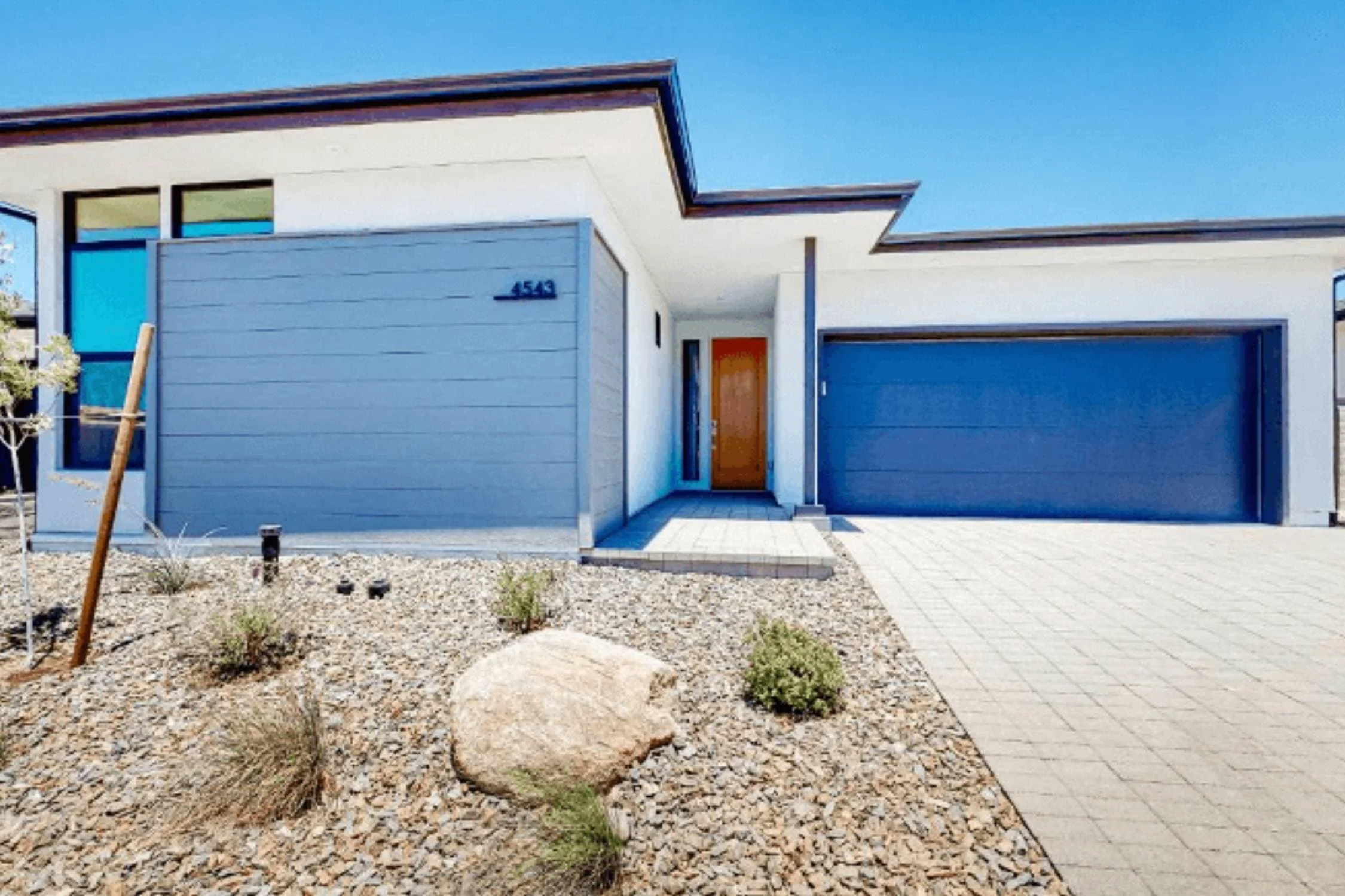 roller shutters in the desert climate